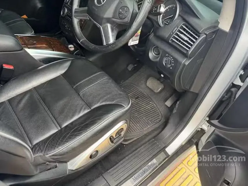 2011 Mercedes-Benz R300L Wagon