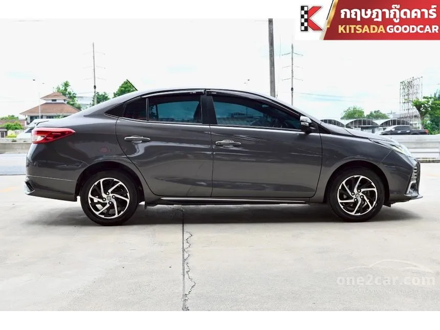 2022 Toyota Yaris Ativ Sport Sedan
