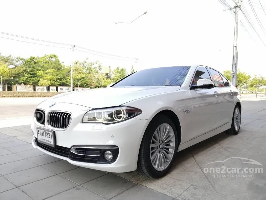 2016 BMW 528i Luxury Sedan