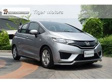 2015 Honda Jazz 1.5 (ปี 14-18) V i-VTEC Hatchback