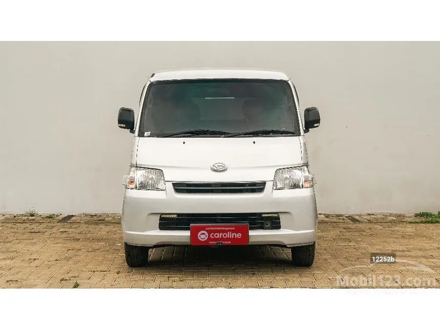2021 Daihatsu Gran Max Mini Bus D Van