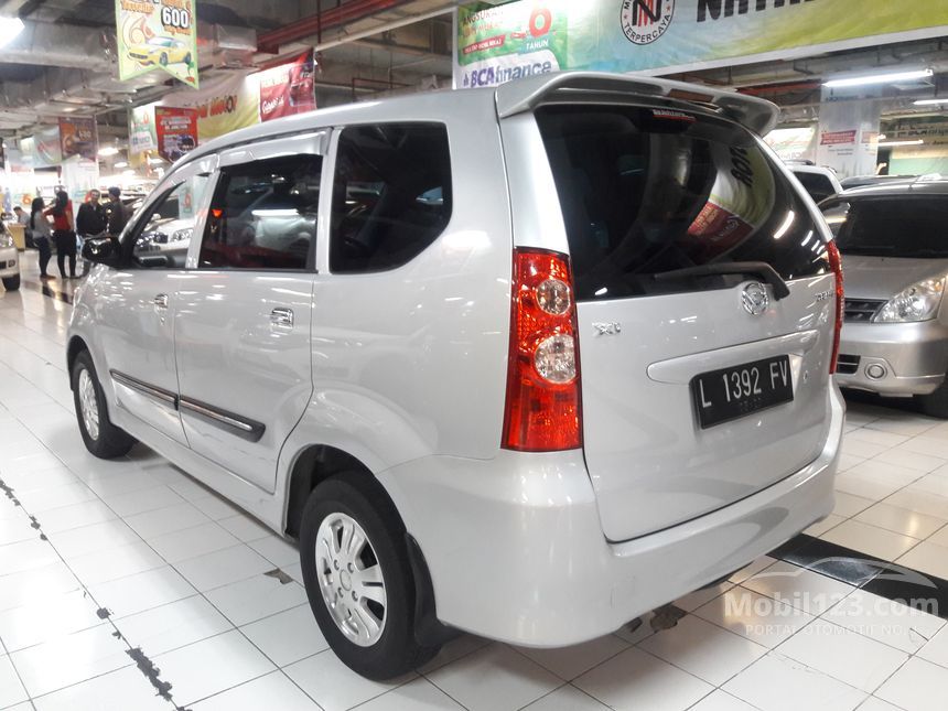 Jual Mobil Daihatsu Xenia 2005 Li 1.0 di Jawa Timur Manual 