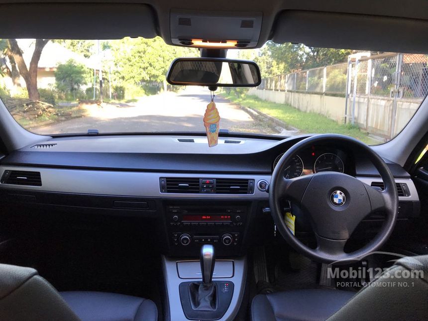 Jual Mobil BMW 320i 2008 E90 2.0 di Jawa Tengah Automatic Jual Mobil BMW 320i 2008 E90 2.0 di Jawa Tengah Automatic