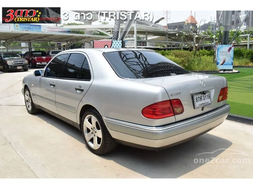 2000 Mercedes-Benz E230 Elegance Sedan