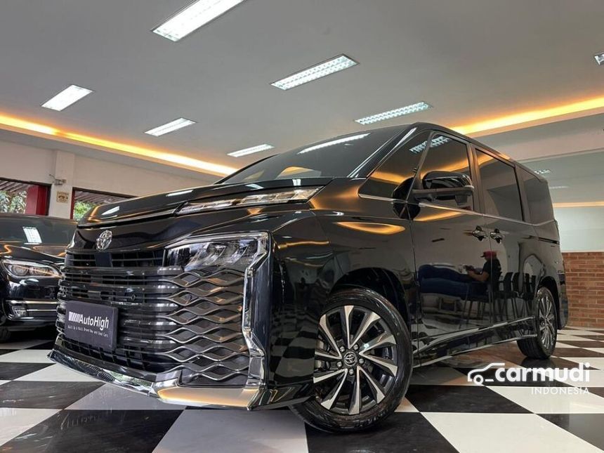 Voxy Color Toyota Voxy 2023 (Premium Color) 2.0 in DKI Jakarta Automatic MPV Black ...