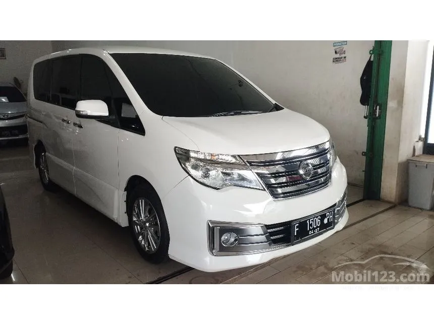Jual Mobil Nissan Serena 2017 Highway Star 2.0 di DKI Jakarta Automatic MPV Putih Rp 240.000.000