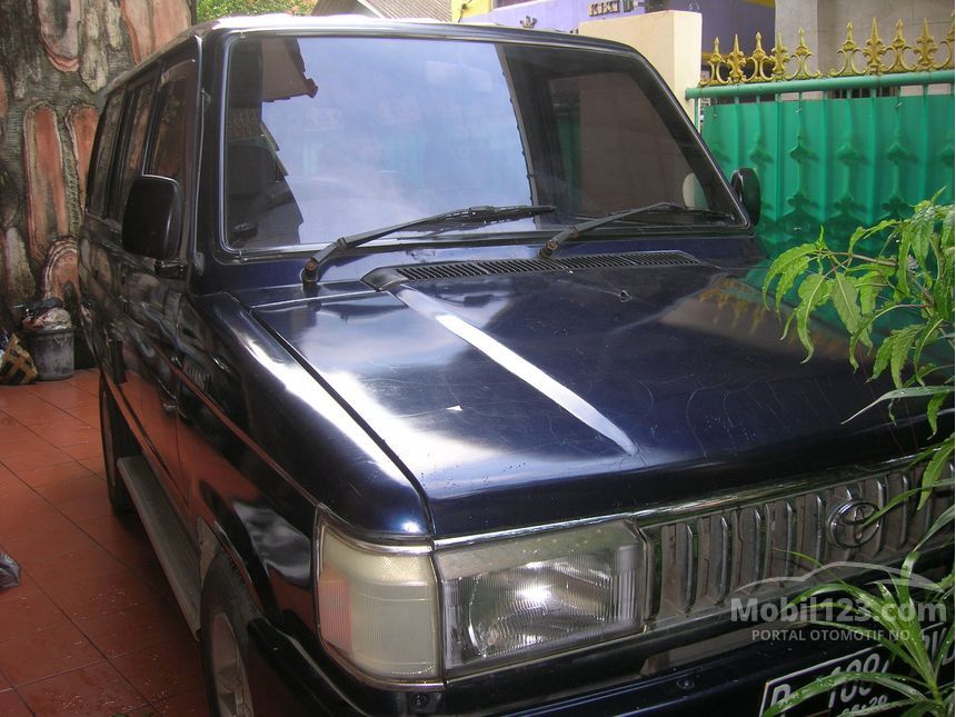 1996 Toyota Kijang