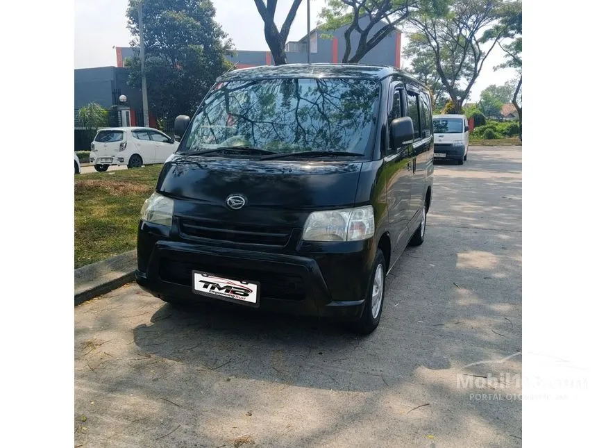 2016 Daihatsu Gran Max Mini Bus D PS Van