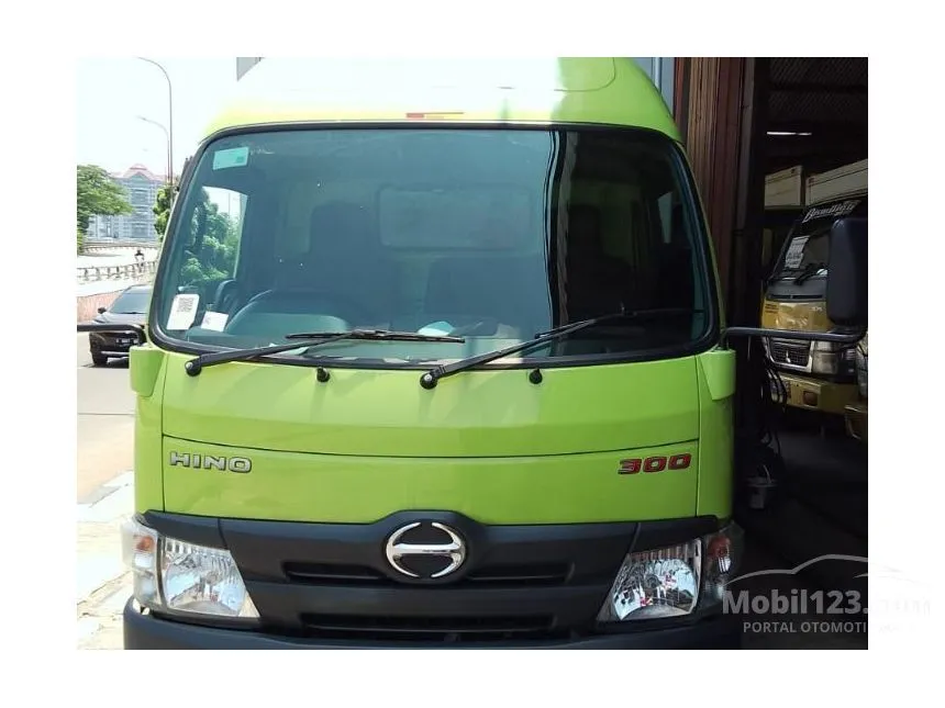 2022 Hino Dutro 130 HD Trucks