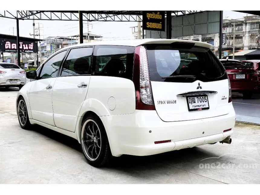 2011 Mitsubishi SPACE WAGON GT Wagon