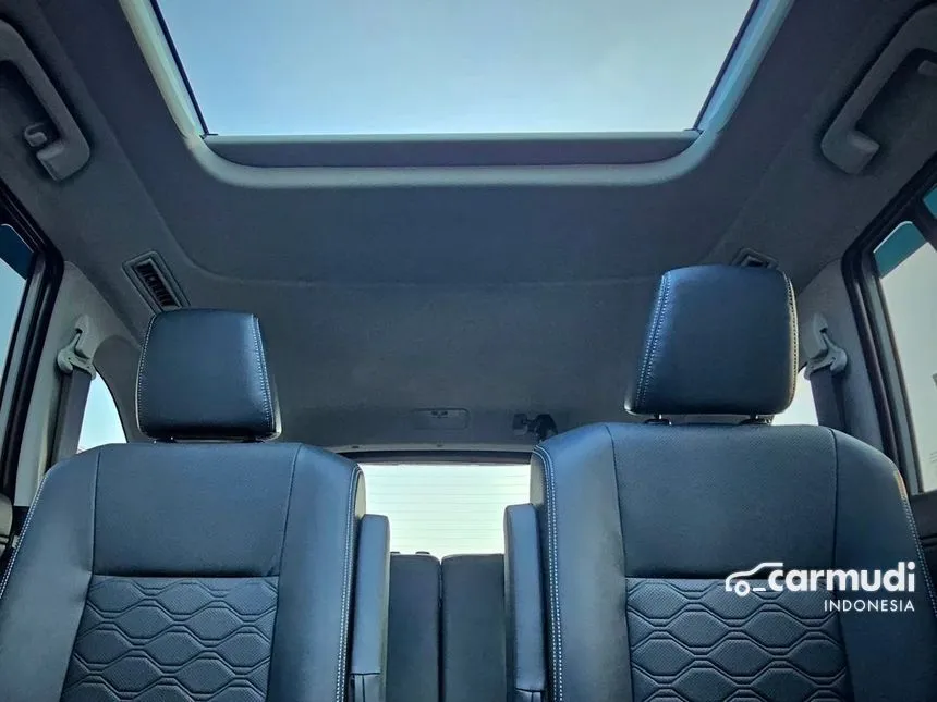 2025 Toyota Kijang Innova Zenix Q HV TSS ( Premium Color) MPV