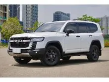 2024 Toyota Land Cruiser 3.3 300 GR-S SUV (Faktur 2025) Odo 25 Rbuan (TERMURAH)