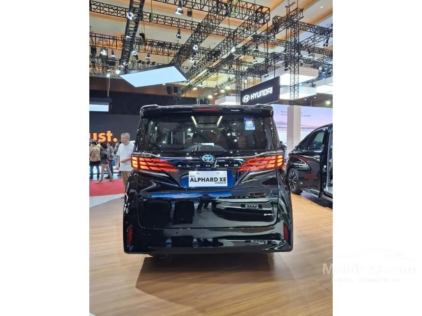 2026 Toyota Alphard XE HEV (Non Premium Color) MPV