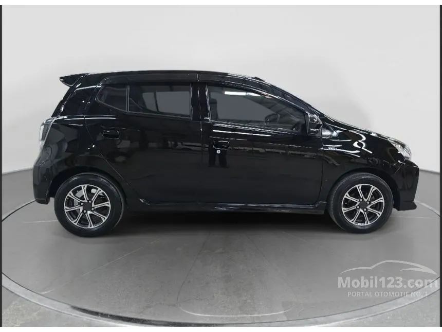 2021 Daihatsu Ayla R Hatchback