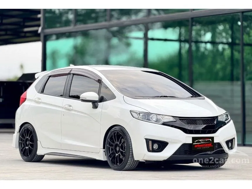 2015 Honda JAZZ SV Hatchback