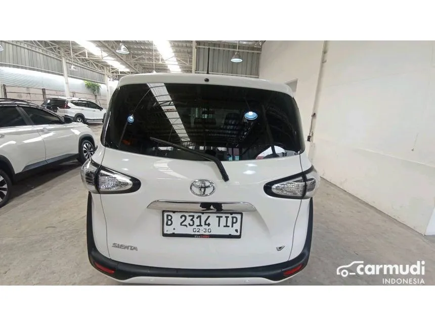 2019 Toyota Sienta V MPV