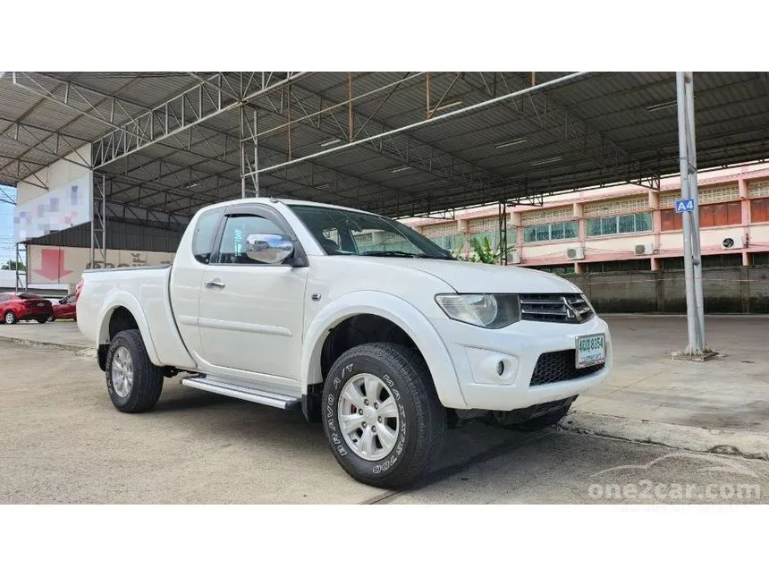 2015 Mitsubishi TRITON GLS Plus Mega Cab Pickup