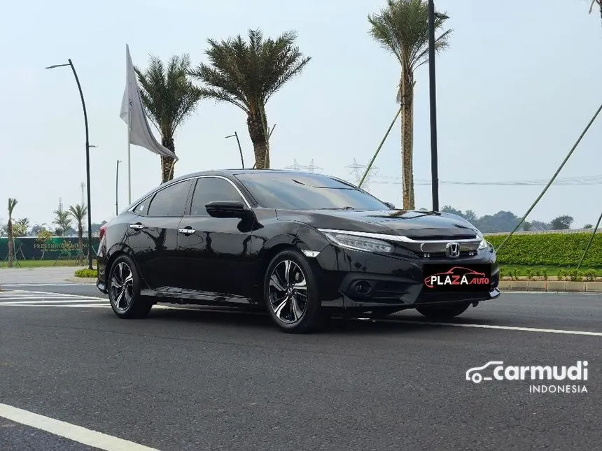 2018 Honda Civic ES Sedan