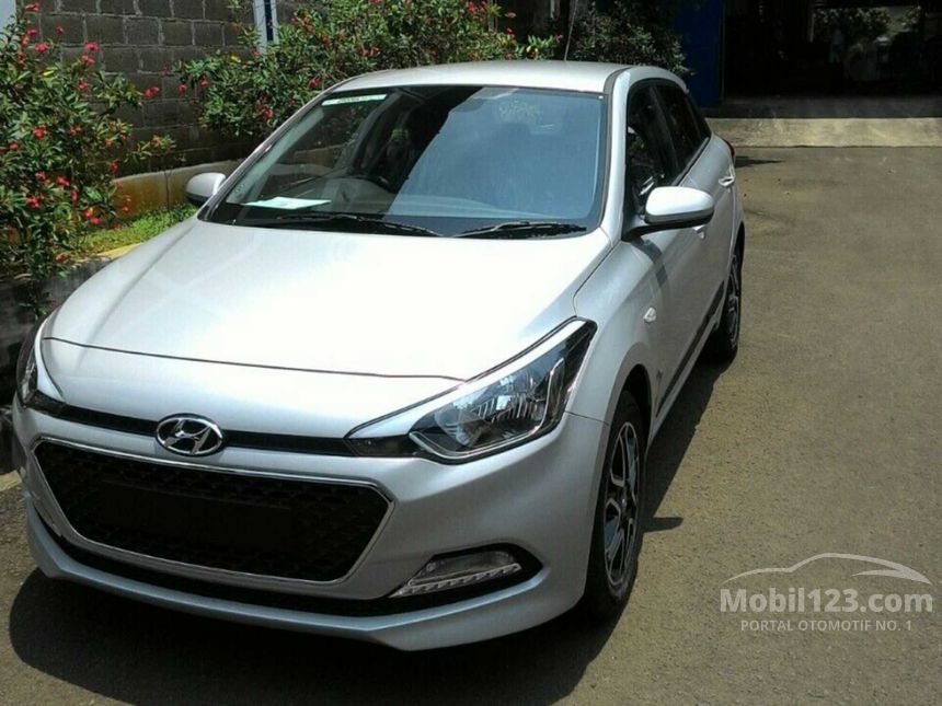 Jual Mobil  Hyundai  i20 2021 Sport  1 4 di Jawa Barat Manual 