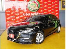 2018 Mazda 3 2.0 (ปี 14-17) E Sports Hatchback