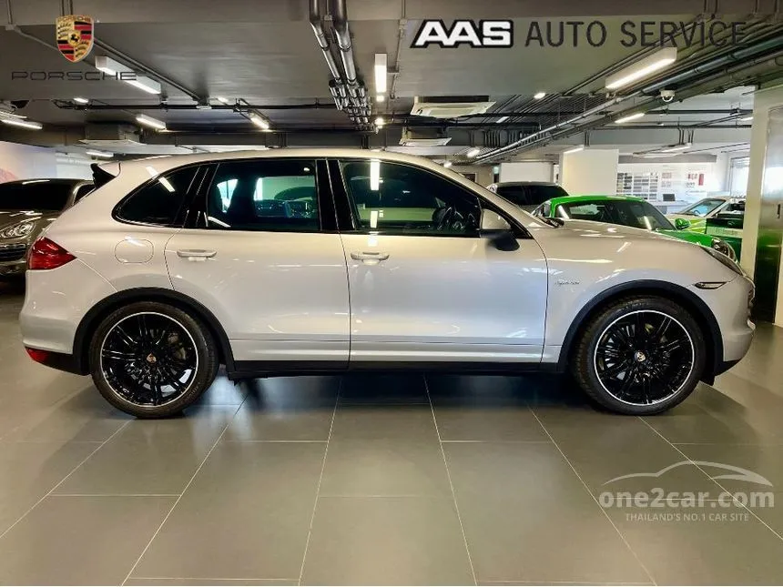 2013 Porsche CAYENNE S Hybrid SUV