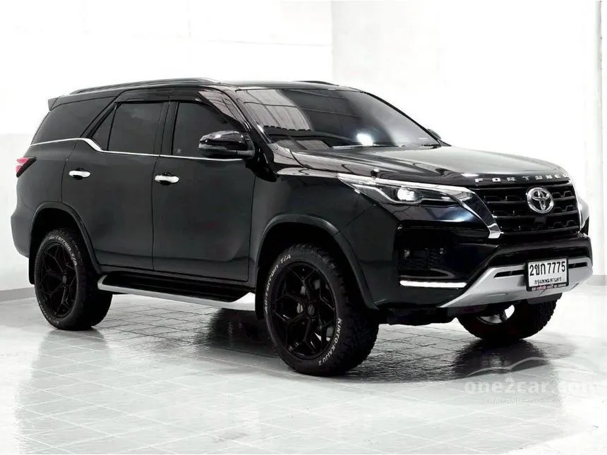 2021 Toyota FORTUNER V SUV