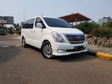 Hyundai H1 royal cdri at putih low km tgn.1 antik.bisa tt pajero vrz