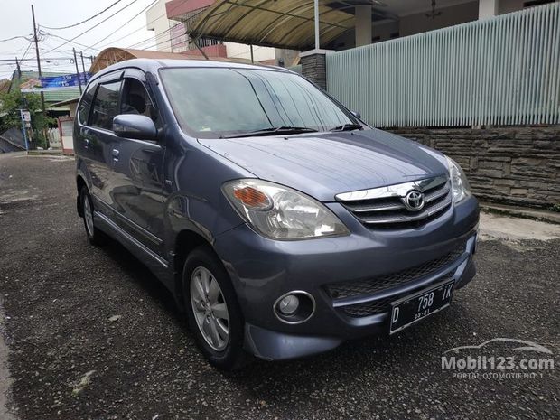 Toyota Avanza Mobil Bekas Baru dijual di Cimahi Jawa 