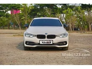 2016 BMW 320i 2.0 Sport Sedan
