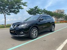 Nissan X-Trail 2.5 T32 SUV 2015. Tangan pertama.