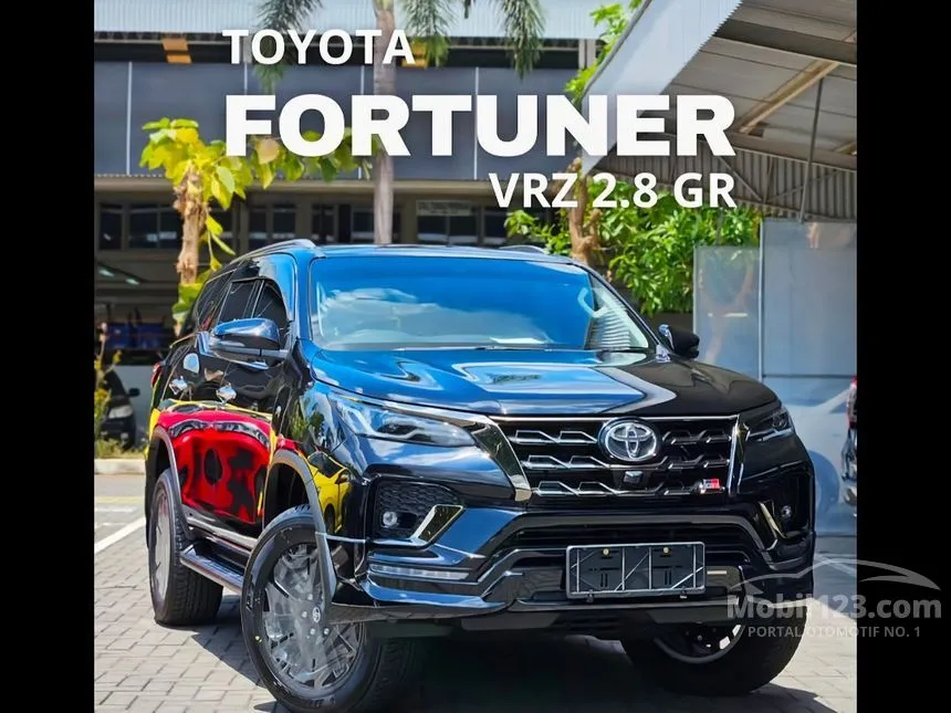 Jual Mobil Toyota Fortuner 2024 GR Sport 2.8 di DKI Jakarta Automatic SUV Hitam Rp 725.000.000