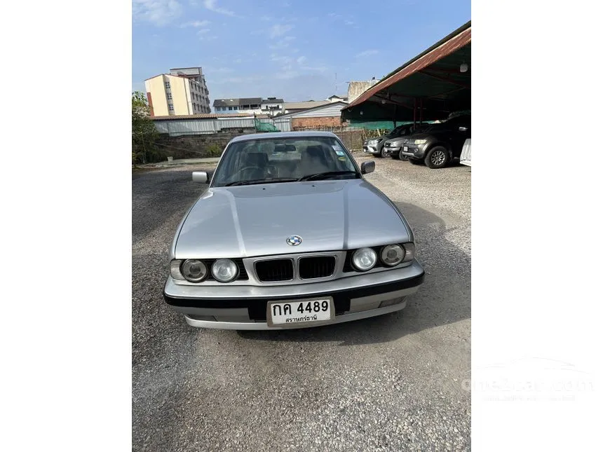 1993 BMW 525i Sedan