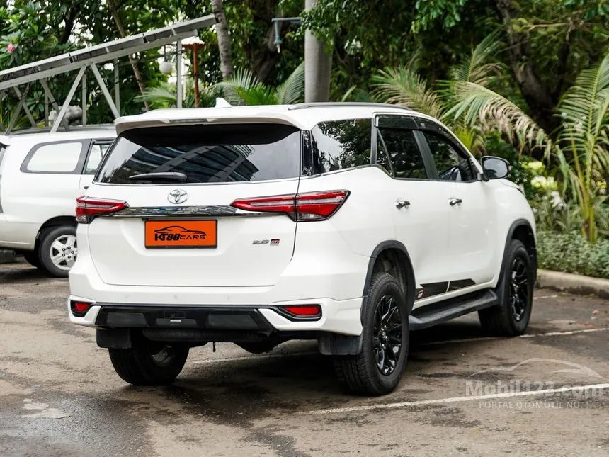 2022 Toyota Fortuner GR Sport 4X2 SUV