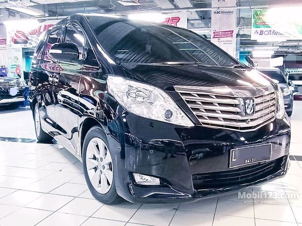 Toyota Alphard  Mobil  bekas dijual  di Bali Indonesia 