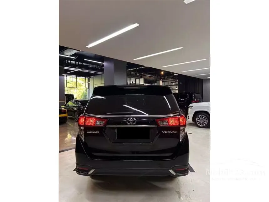 2022 Toyota Kijang Innova Venturer MPV