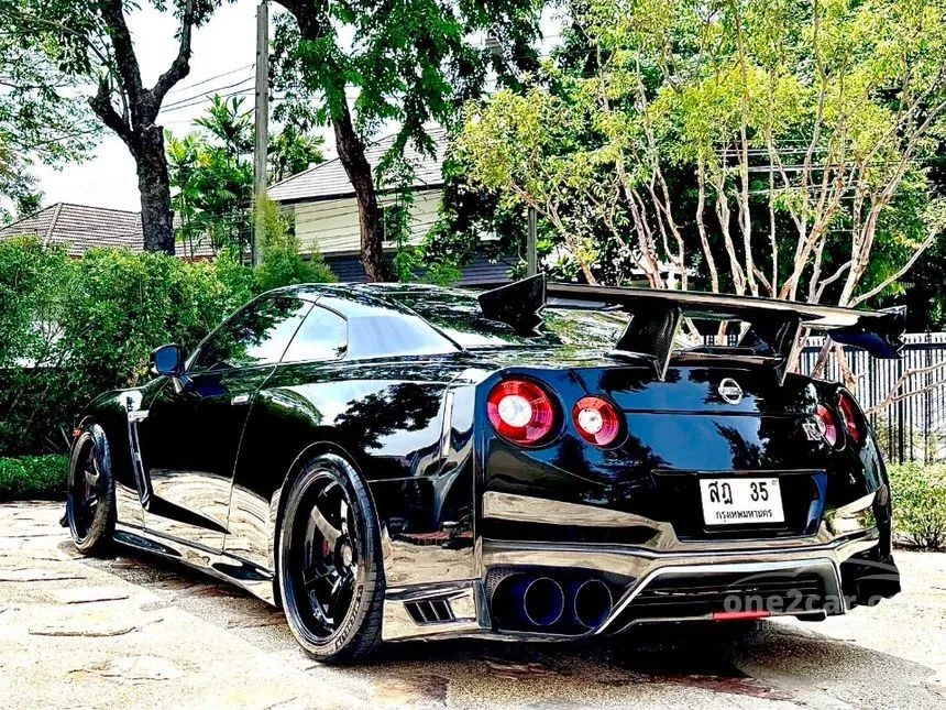 2011 Nissan GT-R Coupe