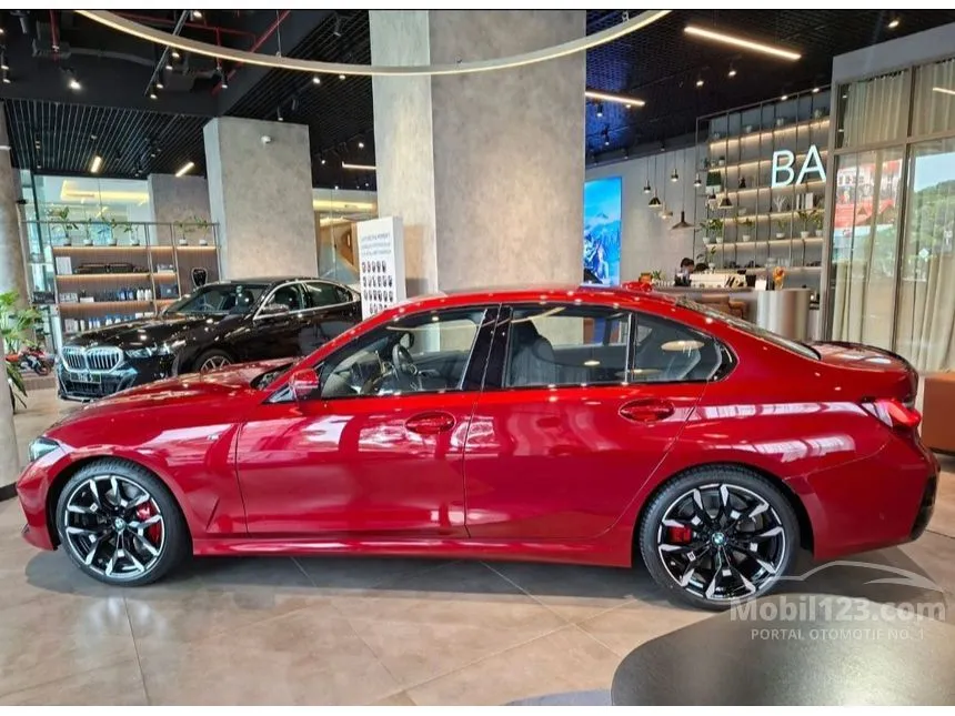 2025 BMW 330i M Sport Pro Sedan