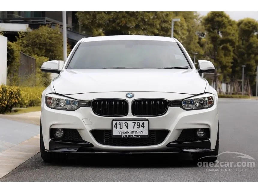 2013 BMW 320i Sedan