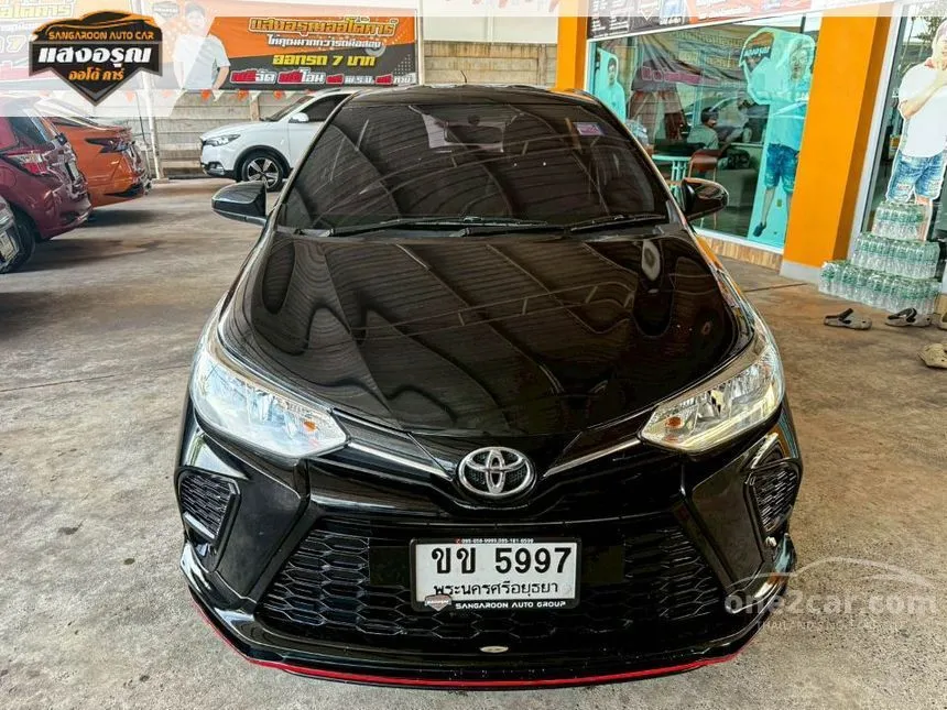 2022 Toyota YARIS Entry Hatchback