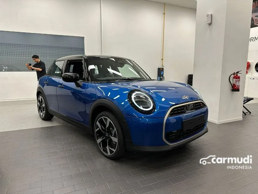 2024 MINI Cooper S Resolute Edition 5 Door Hatchback
