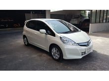 2012 Honda Jazz 1.3 (ปี 08-14) Hybrid Hatchback AT