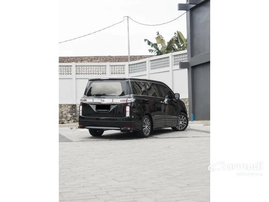 2016 Nissan Elgrand Highway Star MPV