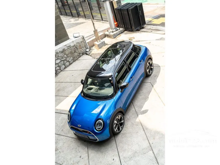2024 MINI Cooper S 5 Door Hatchback