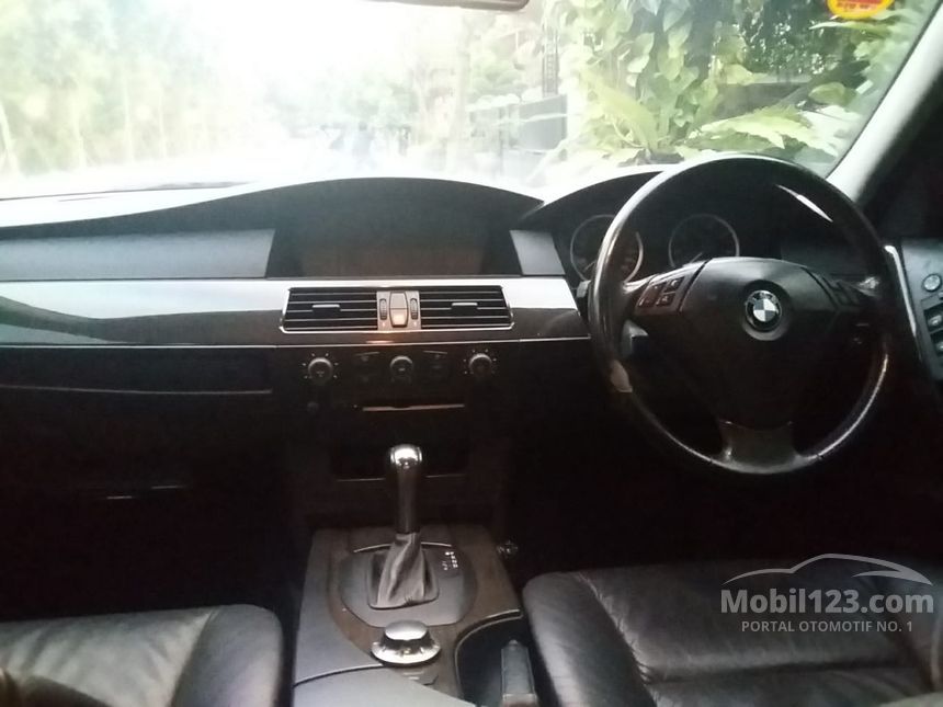 Jual Mobil  BMW  520i  2004  E60  2 2 di Banten Automatic Sedan 