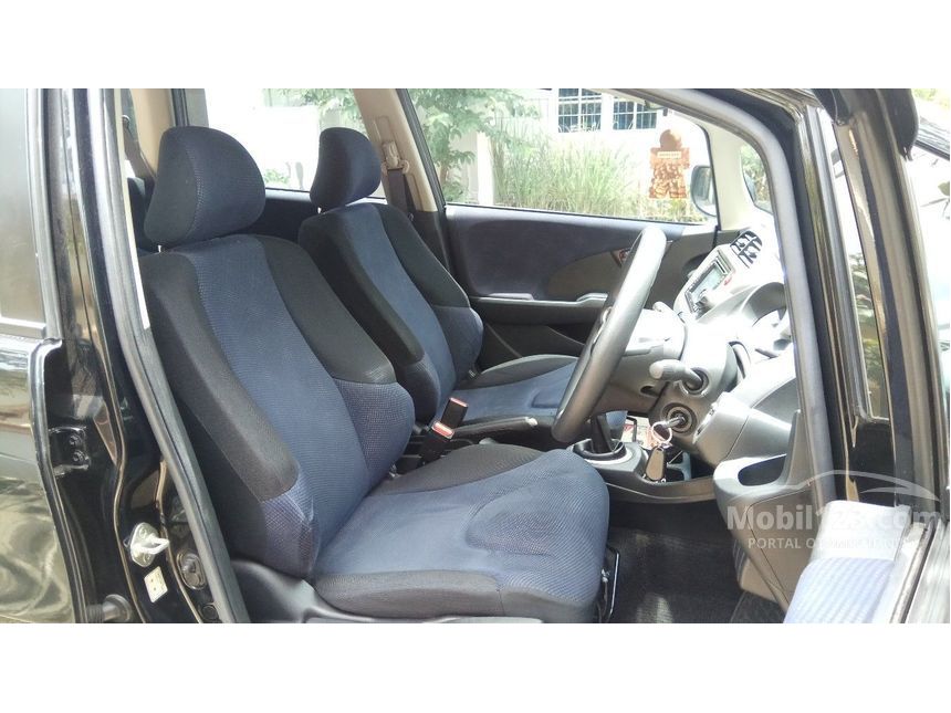 Jual Mobil  Honda  Jazz  2011 S 1 5 di Sumatera  Barat  Manual 