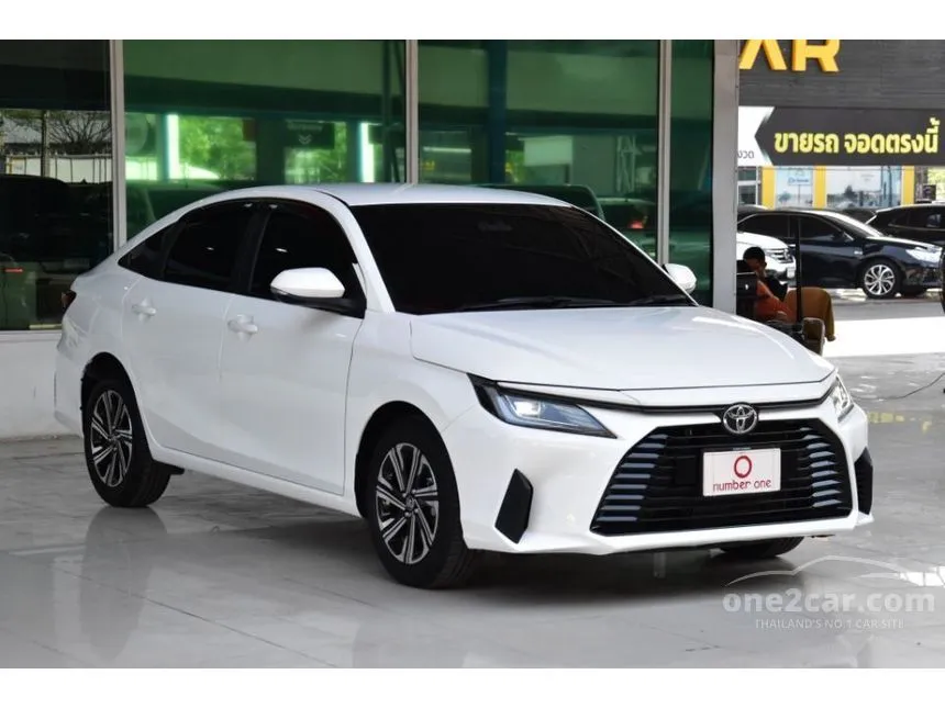 2024 Toyota Yaris Ativ Smart Sedan