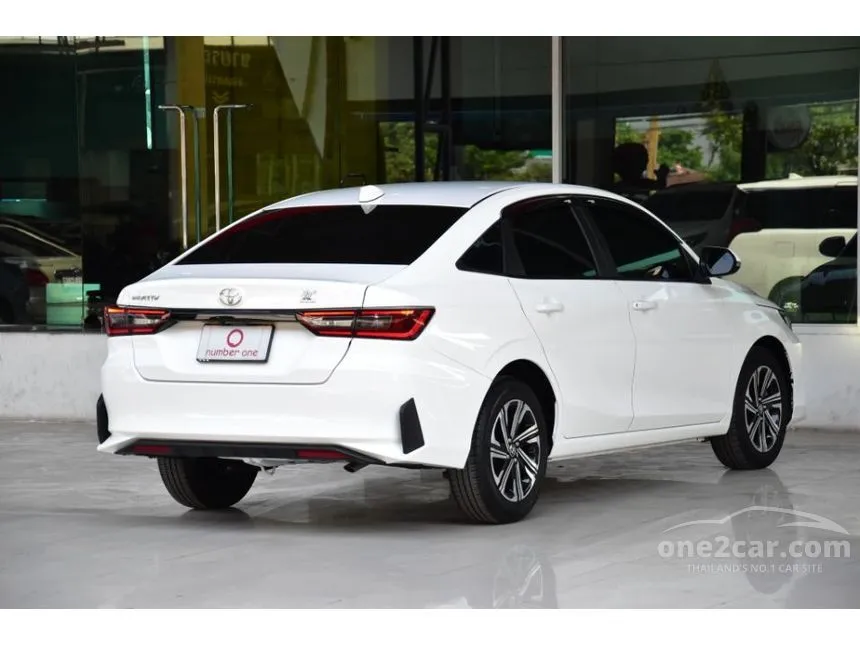 2024 Toyota Yaris Ativ Smart Sedan