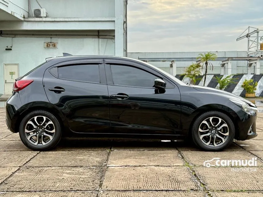 2017 Mazda 2 R Hatchback