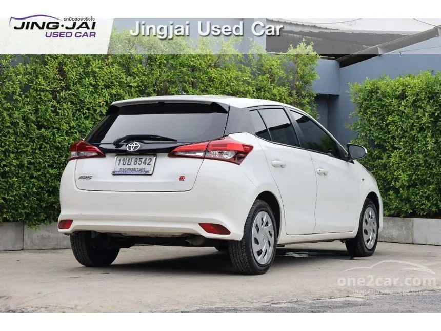 2020 Toyota YARIS Entry Hatchback