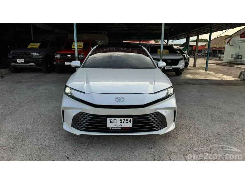 2025 Toyota CAMRY HEV Premium Luxury Sedan